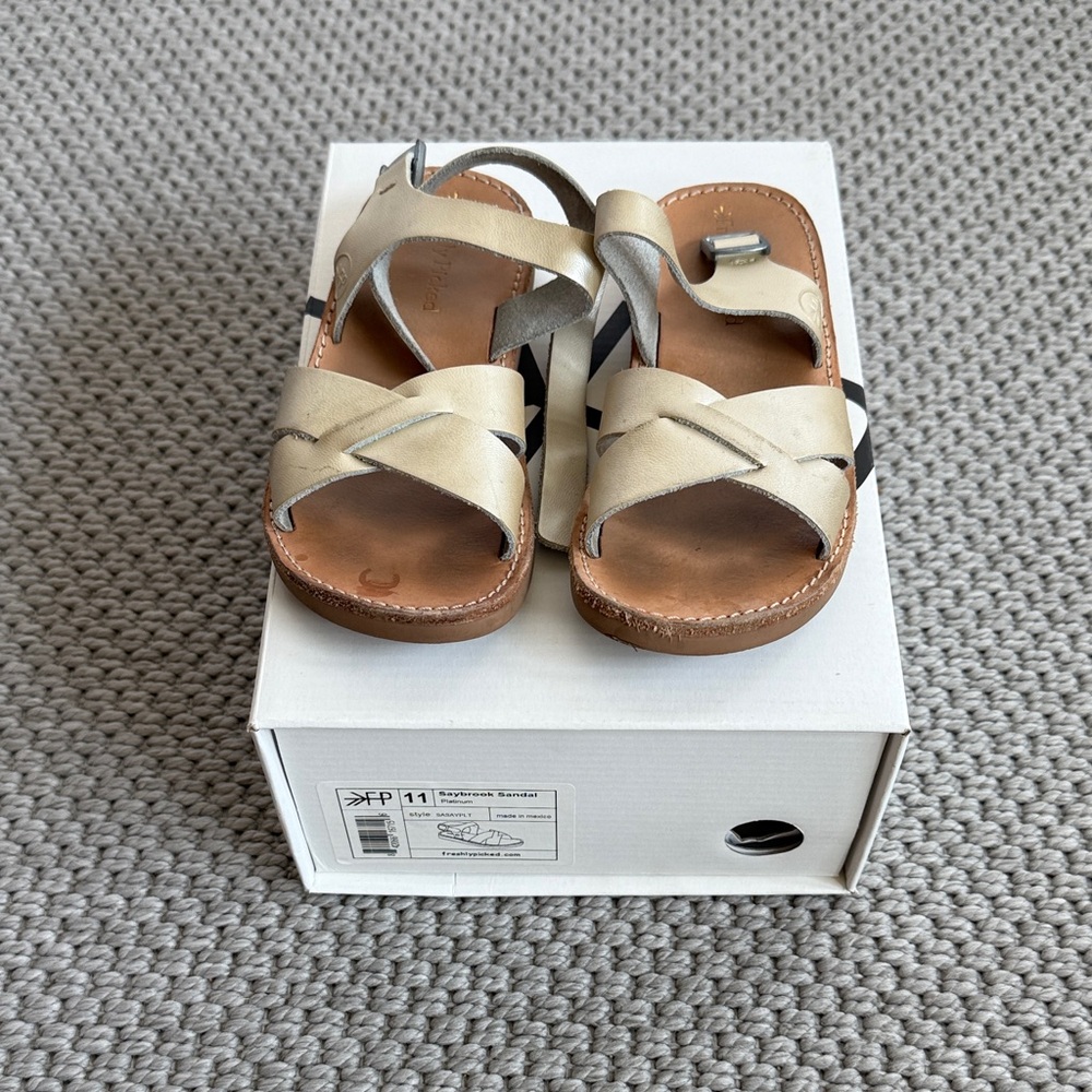 Freshly Picked Kids Sandals in Platinum